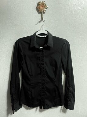 Zara Black Fitted Button-Up Shirt